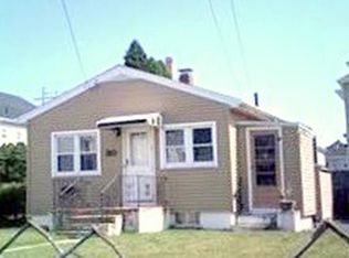 30 Lucas St, New Bedford, MA 02744