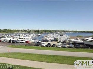 8560 Ellenwood Dr #57, Montague, MI 49437