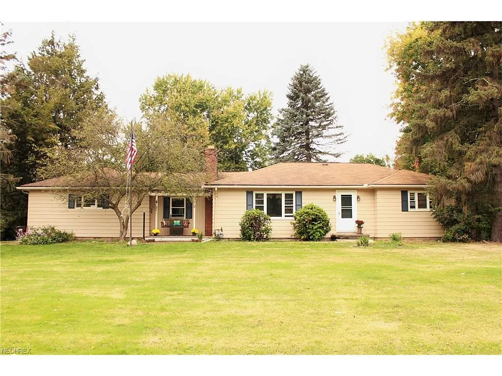 372 Springcrest Dr photo 1