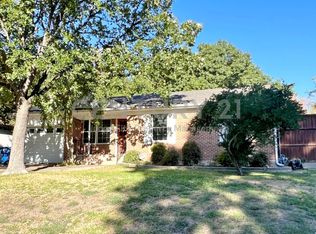 10025 Newcombe Dr, Dallas, TX 75228