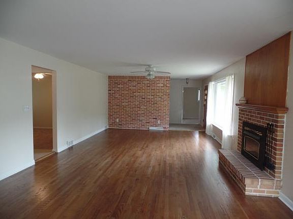 2nd image of 521 S Benita Blvd