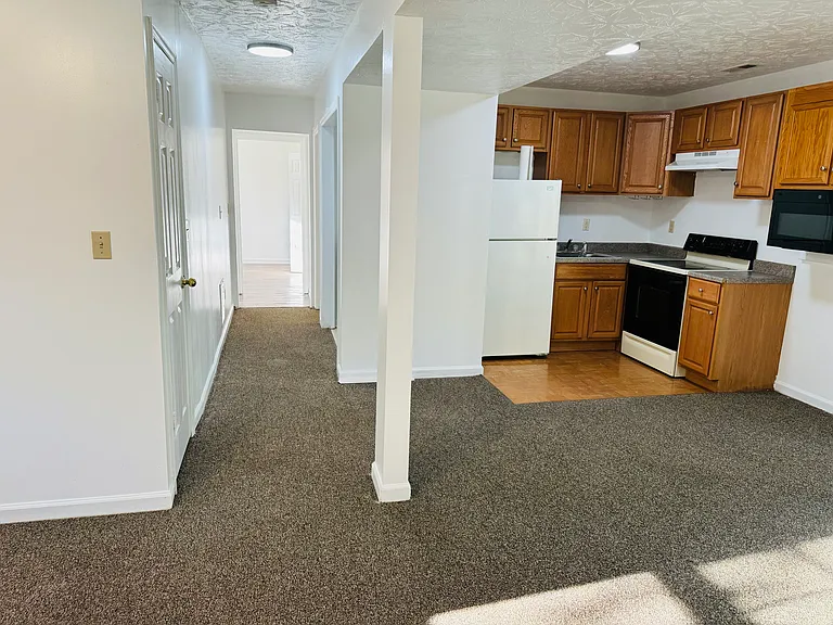 1675 Park Lawn Dr — Photo 6