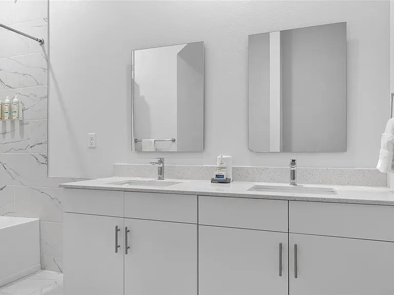 395 Famagusta Dr — Photo 14