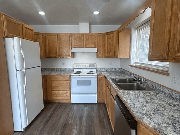 2nd image of 1808 S Von Elm St APT A1