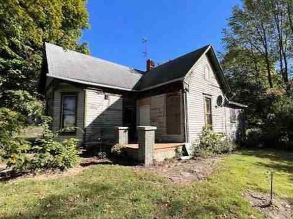 10 S Indiana St, Elberfeld, IN 47613