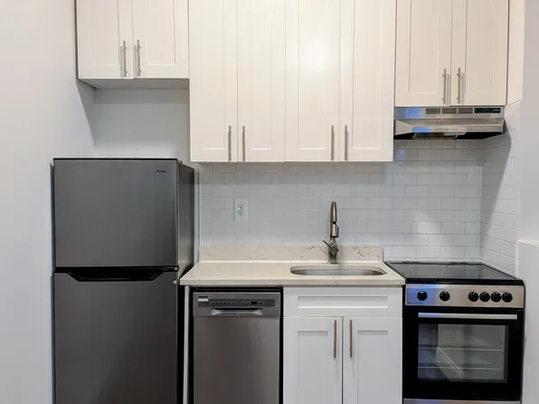 454 W 22nd St APT 1R, New York, NY 10011