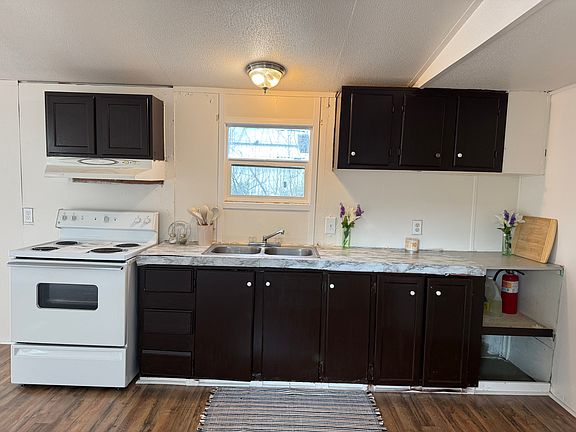 3rd image of 1687 S Business Ih 35 Unit 29