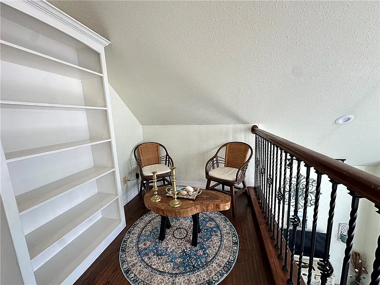130 Causeway St — Photo 32