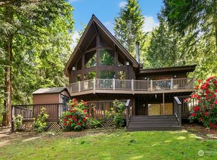 17603 E Lake Desire Dr SE, Renton, WA 98058