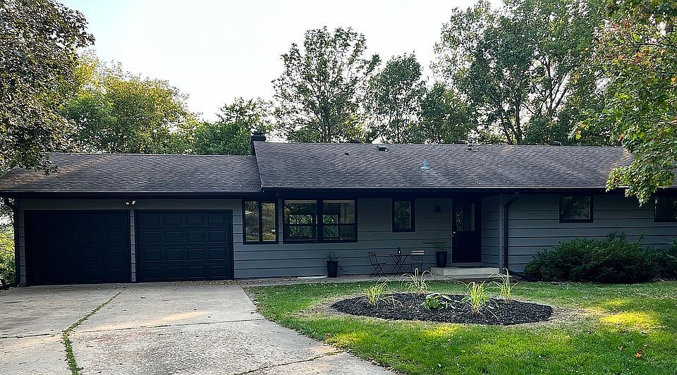 Newly remodeled 4BD/2BTH