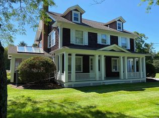 19 Shore Rd, Remsenburg, NY 11960