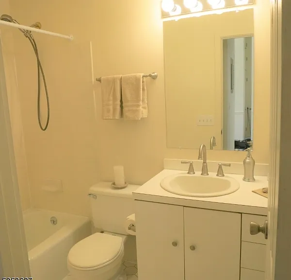 519 Trinity Pl #1BS — Photo 9