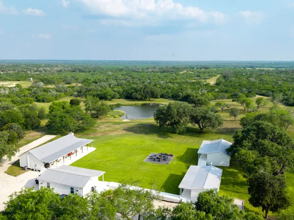 209 ACRES County Road 104, Beeville, TX 78102