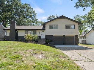 9741 Walnut St, Kansas City, MO 64114
