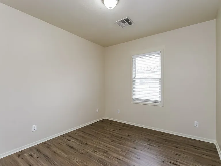 5710 S 21st Pl — Photo 13