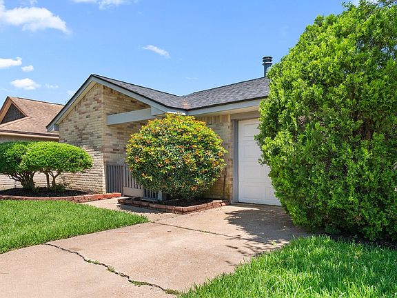 4th image of 19414 Cypress Bay Ct