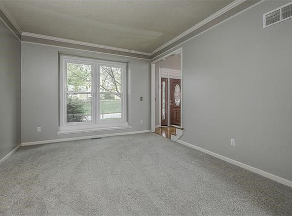 5th image of 7666 Forest Park Dr