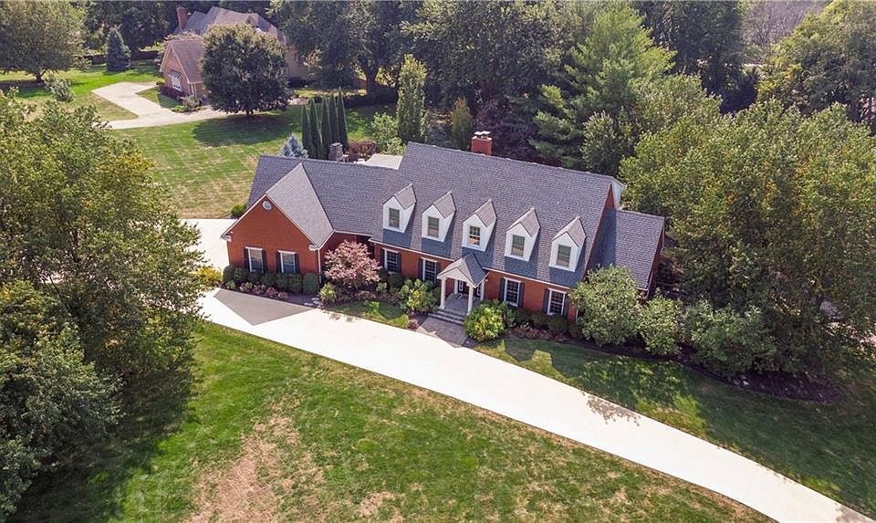 1st image of 28 Court Ln