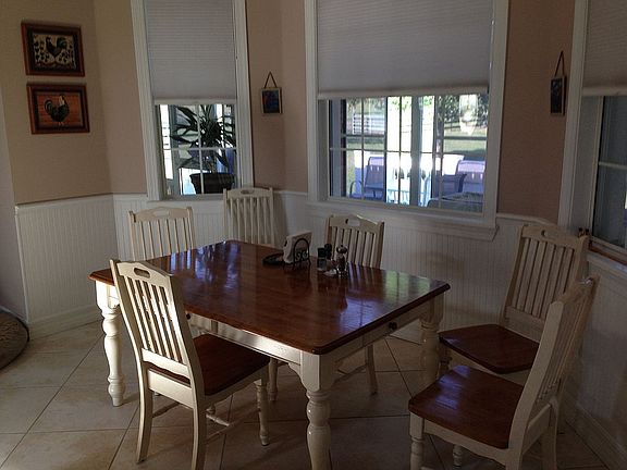 Kitchen nook