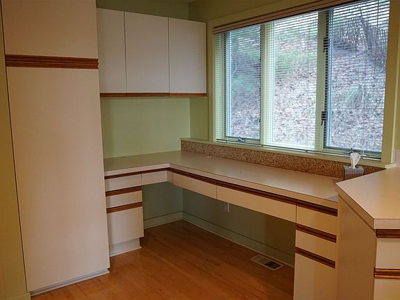 Desk area with dune view