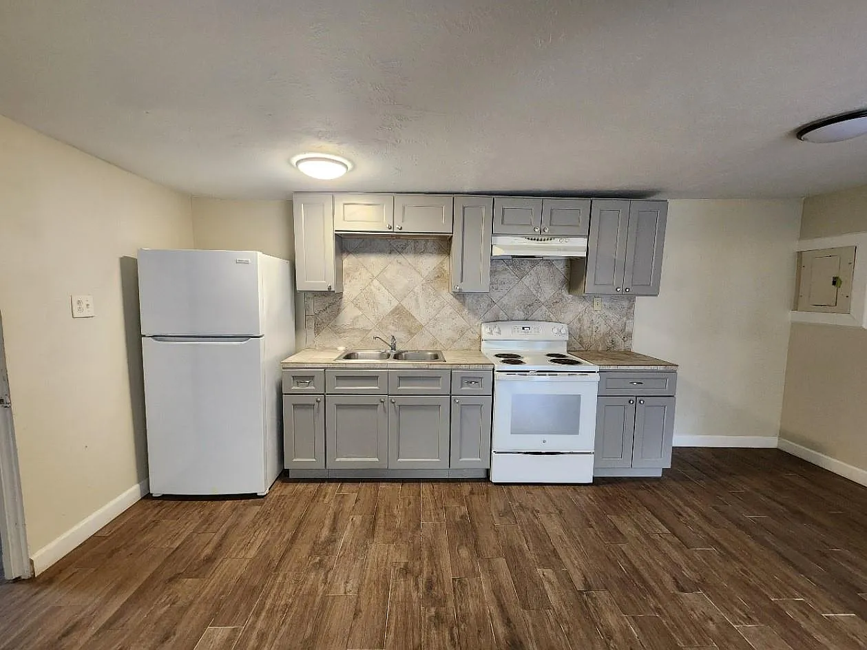 1 bed, 1.0 bath, 468 sqft, $750 — Photo 2