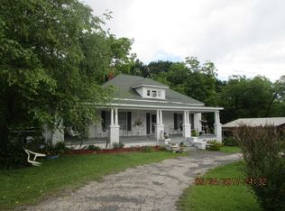 706 E Augusta St, Mc Cormick, SC 29835