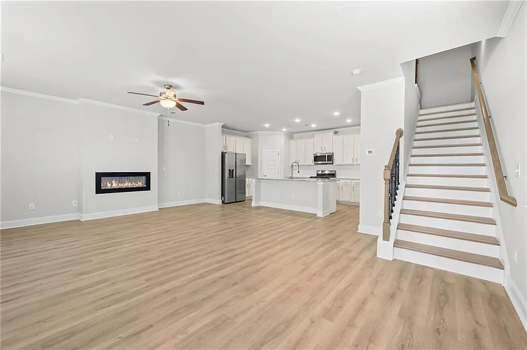 3 bed, 2.5 bath, 1875 sqft, $2,650 — Photo 3