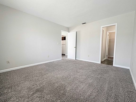 4th image of 2917 Woodrich Dr APT D
