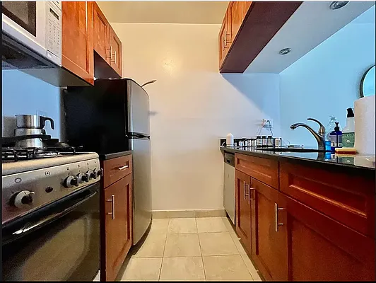 Rented by Douglas Elliman | media 3