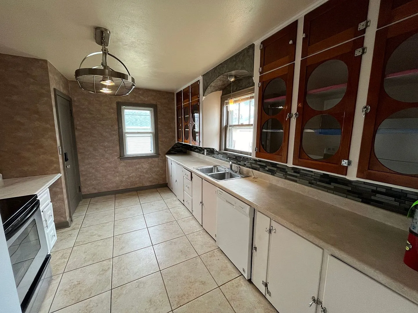 803 Grand Ave — Photo 4