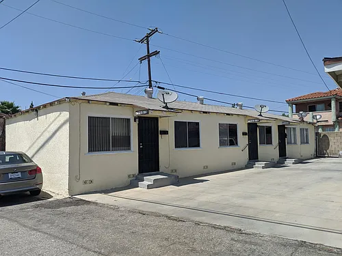 7115 Perry Rd Photo 1