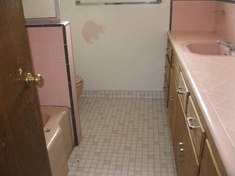 2nd image of 16109 Virginia Ave