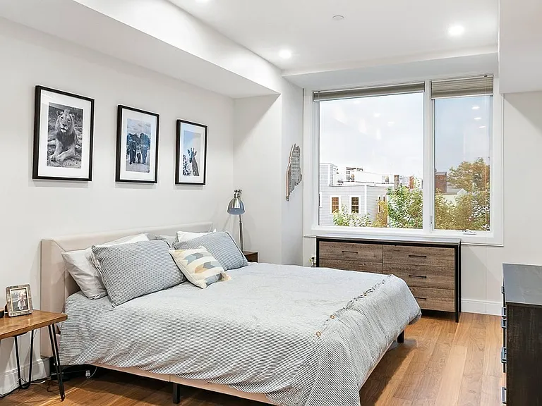 303 Sumner St #3R — Photo 16