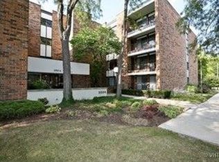 3504 Lakeview Dr APT 202, Hazel Crest, IL 60429