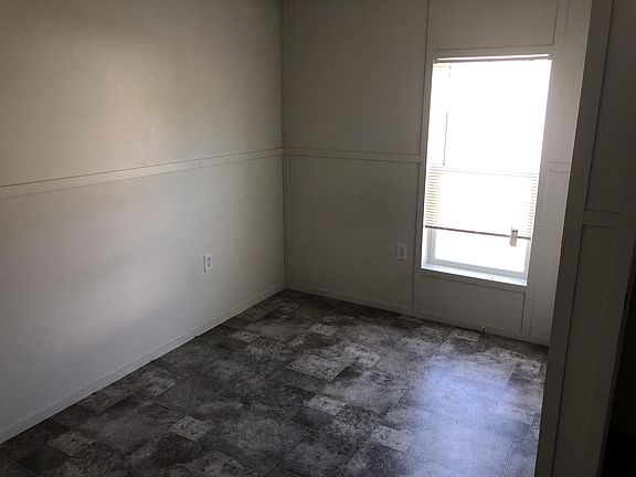 4th image of 2992 Southwind Dr #13