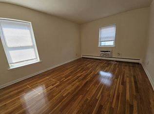 410 Broad Ave #8C, Palisades Park, NJ 07650