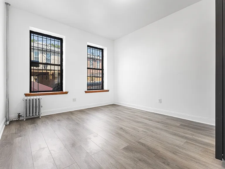 84 E 55th St #1R — Photo 10