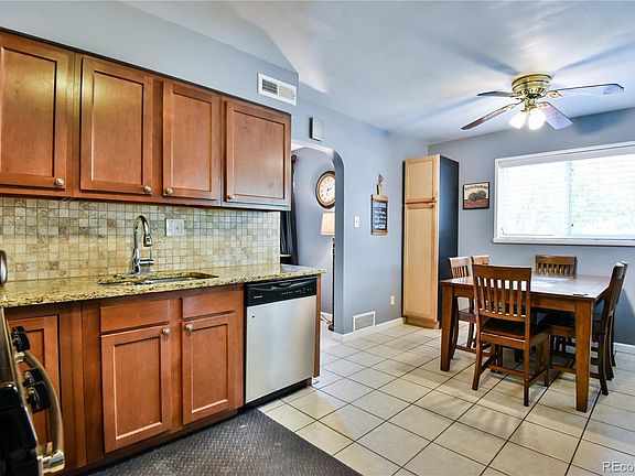 5th image of 9361 Fir Drive