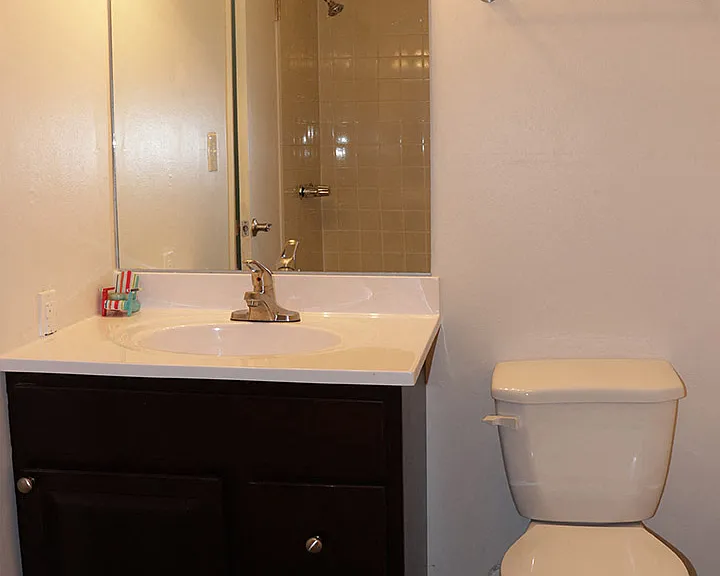 Parktowne Townhomes — Photo 24