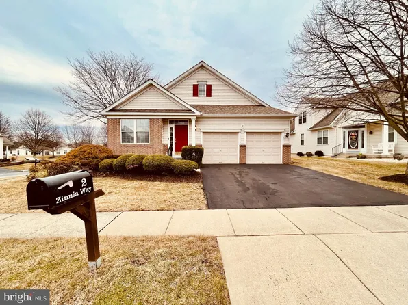 2 Zinnia Way, Langhorne, PA 19047