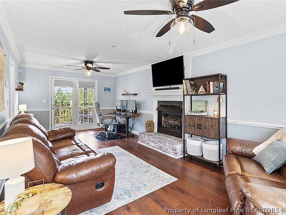 5th image of 386 Saddle Ridge Rd