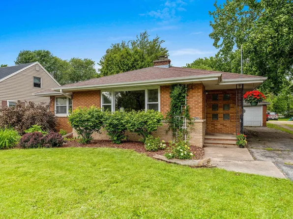 920 3rd St, Menasha, WI 54952