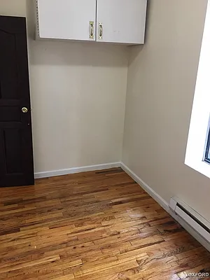 Rented by Oxford Property Group | media 30