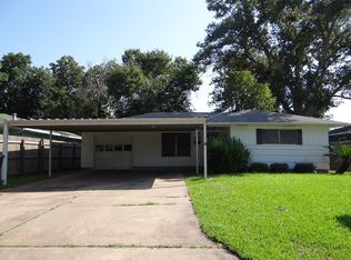 807 S 15th St, Nederland, TX 77627
