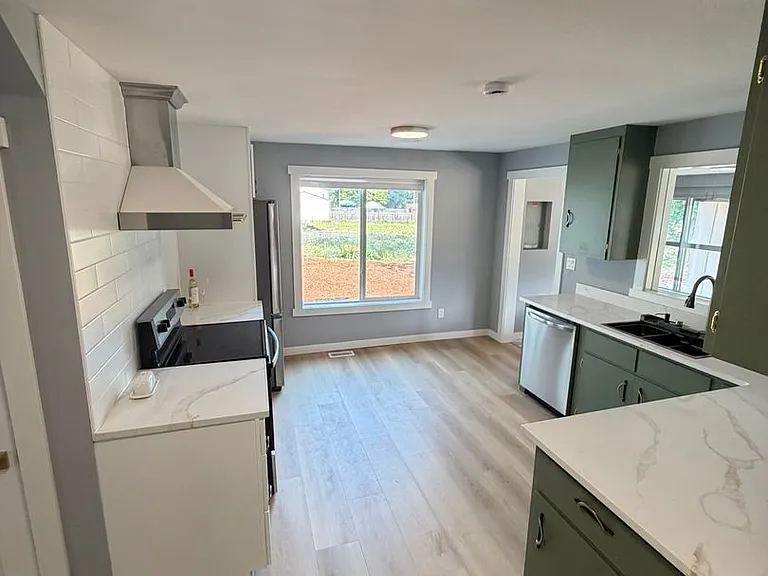 28411 Liberty Rd — Photo 17