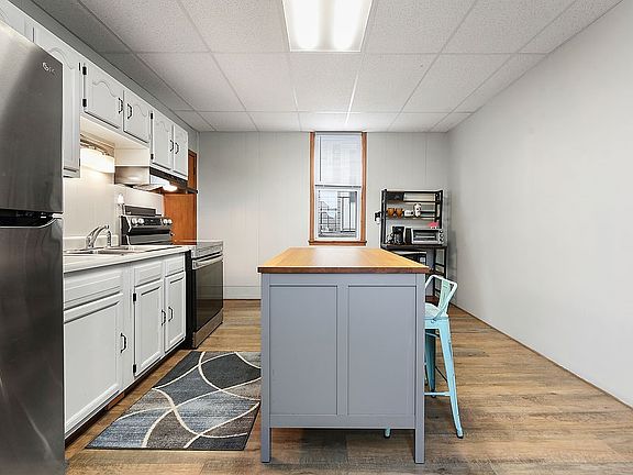 4th image of 120 E Coffee St