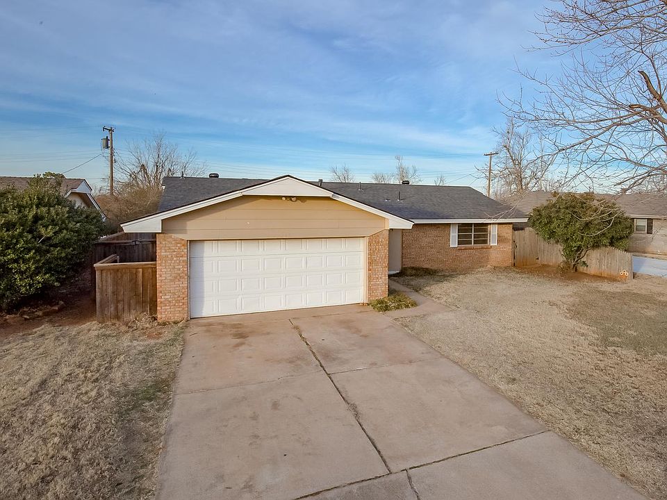 1st image of 205 Von Elm Ave