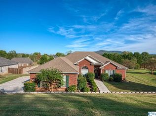 2406 Little Cove Rd, Owens Cross Roads, AL 35763