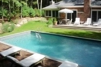 2nd image of 11 Villa Ave