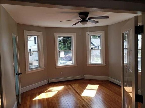 3rd image of 32 Crandall St